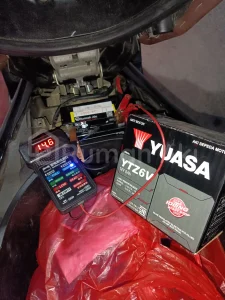 Yamaha Nmax - Yuasa YTZ6V
